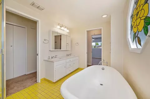 Bath - 7121 Willey Way, Carmichael, CA 95608 photo 4 of 6