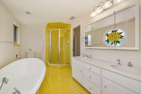 Bath - 7121 Willey Way, Carmichael, CA 95608 photo 5 of 6