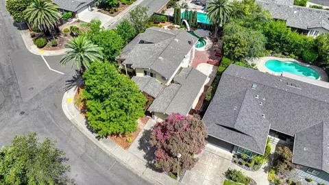 View/Area - 7121 Willey Way, Carmichael, CA 95608 photo 6 of 8