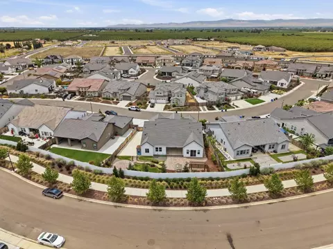 View/Area - 253 Manhattan St, Manteca, CA 95337 photo 4 of 5