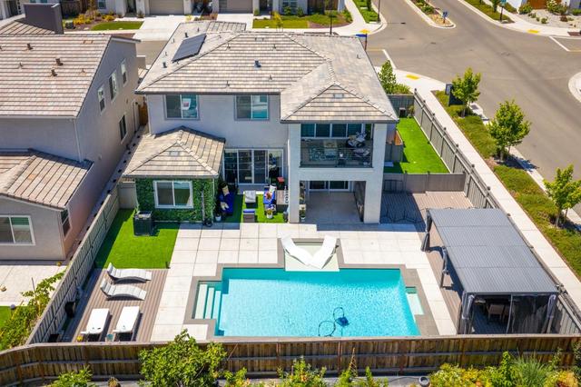 3483 Mulholland Dr, Lathrop, CA 95330