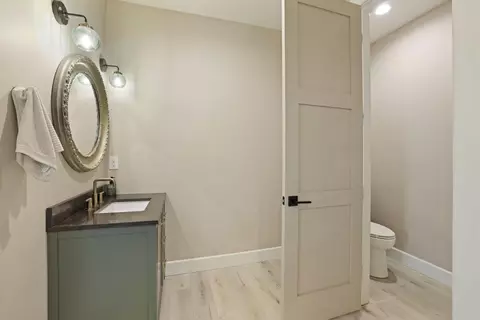 Bath - 7613 E Harney Ln, Lodi, CA 95240 photo 6 of 8