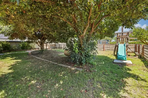 Exterior - 7613 E Harney Ln, Lodi, CA 95240 photo 13 of 21