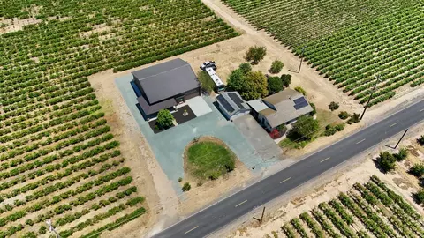 View/Area - 7613 E Harney Ln, Lodi, CA 95240 photo 3 of 9
