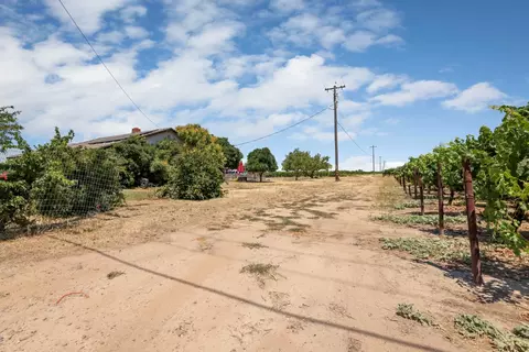 Exterior - 7613 E Harney Ln, Lodi, CA 95240 photo 21 of 21