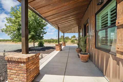 Exterior - 7613 E Harney Ln, Lodi, CA 95240 photo 15 of 21