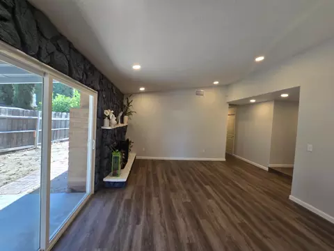 Living - 1500 Kirkland Ct, Modesto, CA 95356 photo 7 of 12