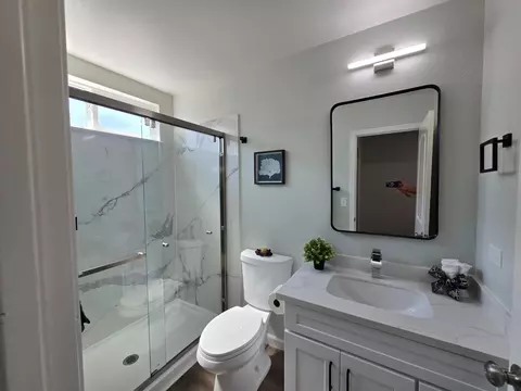 Bath - 1500 Kirkland Ct, Modesto, CA 95356 photo 1 of 7