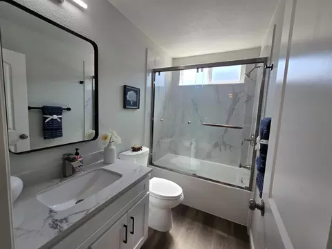 Bath - 1500 Kirkland Ct, Modesto, CA 95356 photo 6 of 7