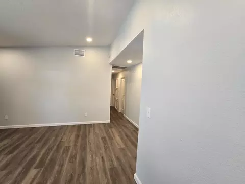 Entry Way - 1500 Kirkland Ct, Modesto, CA 95356 photo 1 of 5
