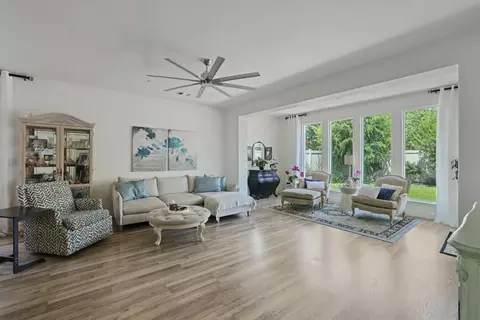 Living - 1577 River Birch St, Manteca, CA 95336 photo 2 of 3