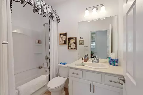 Bath - 1577 River Birch St, Manteca, CA 95336 photo 2 of 2