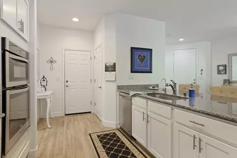 Kitchen - 1577 River Birch St, Manteca, CA 95336 photo 4 of 6