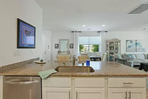 Kitchen - 1577 River Birch St, Manteca, CA 95336 photo 6 of 6