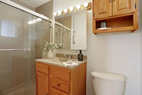 Bath - 2442 Corbin Ln, Lodi, CA 95242 photo 2 of 2