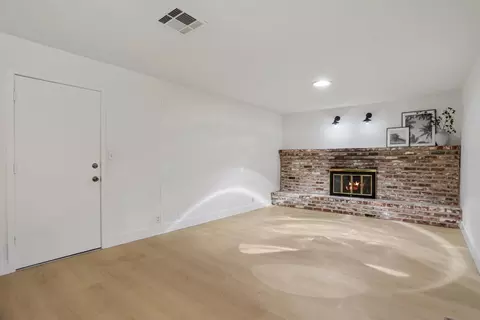 Living - 2442 Corbin Ln, Lodi, CA 95242 photo 3 of 5