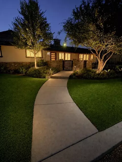 Exterior - 205 Robin Hood Dr, Modesto, CA 95350 photo 8 of 31