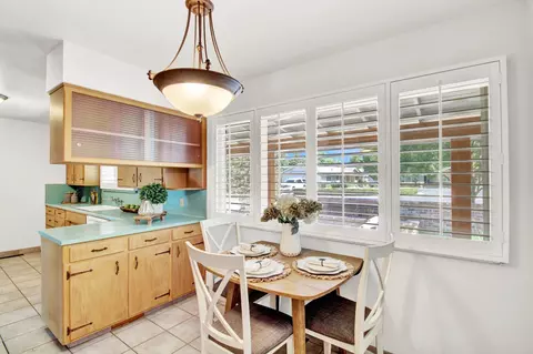 Dining - 205 Robin Hood Dr, Modesto, CA 95350 photo 1 of 7