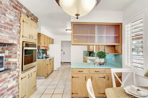 Kitchen - 205 Robin Hood Dr, Modesto, CA 95350 photo 2 of 10