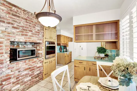 Kitchen - 205 Robin Hood Dr, Modesto, CA 95350 photo 3 of 10