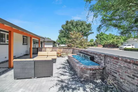 Exterior - 205 Robin Hood Dr, Modesto, CA 95350 photo 11 of 31