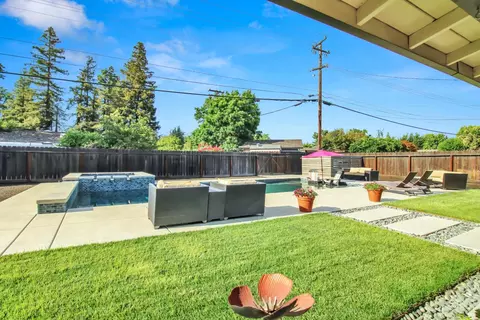 Exterior - 205 Robin Hood Dr, Modesto, CA 95350 photo 30 of 31