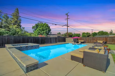 Exterior - 205 Robin Hood Dr, Modesto, CA 95350 photo 19 of 31