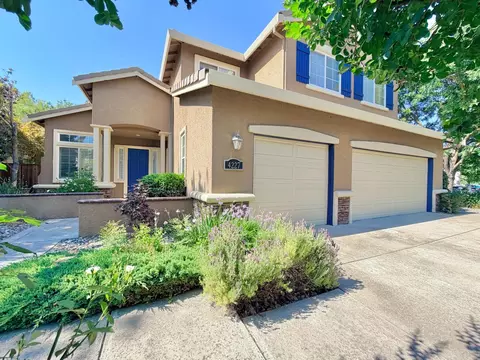 Exterior - 4227 Arroyo Ave, Davis, CA 95618 photo 3 of 8