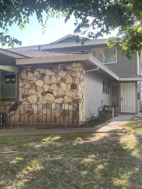 6217 Carlow Dr #3, Citrus Heights, CA 95621