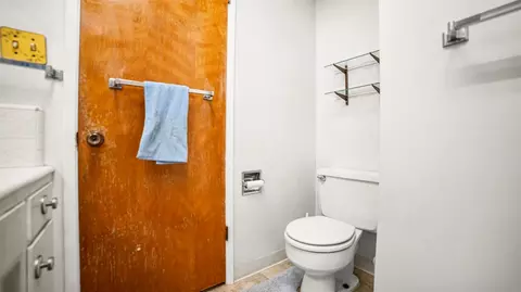 Bath - 206 Benson Dr, Lodi, CA 95242 photo 2 of 4
