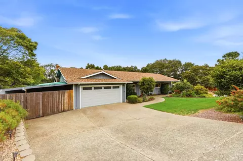 15081 Green Oak Pl, Salinas, CA 93907 photo 2