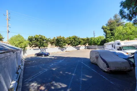 Exterior - 270 W Rumble Rd #C, Modesto, CA 95350 photo 8 of 12