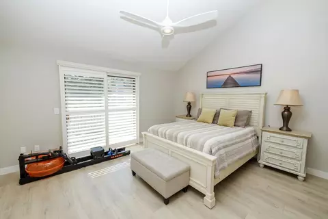 Bedroom - 270 W Rumble Rd #C, Modesto, CA 95350 photo 1 of 3