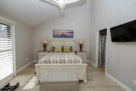 Bedroom - 270 W Rumble Rd #C, Modesto, CA 95350 photo 2 of 3