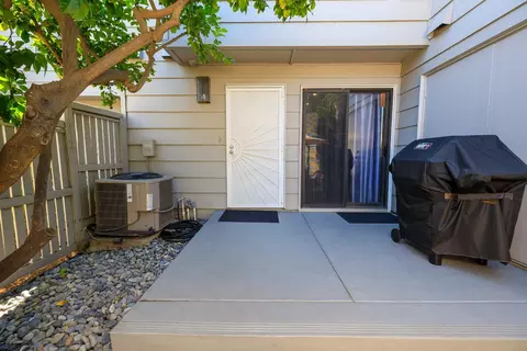 Exterior - 270 W Rumble Rd #C, Modesto, CA 95350 photo 11 of 12
