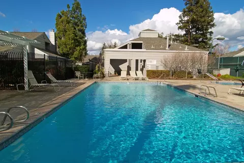 Exterior - 270 W Rumble Rd #C, Modesto, CA 95350 photo 6 of 12