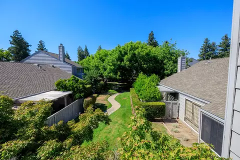 Exterior - 270 W Rumble Rd #C, Modesto, CA 95350 photo 4 of 12
