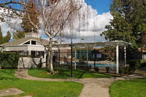 Exterior - 270 W Rumble Rd #C, Modesto, CA 95350 photo 10 of 12