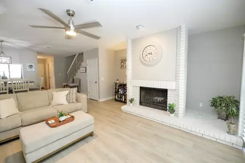 Living - 270 W Rumble Rd #C, Modesto, CA 95350 photo 2 of 3