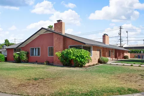 Exterior - 1360 East St, Tracy, CA 95376 photo 4 of 13