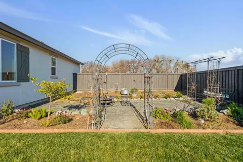 976 Garzas St, Lathrop, CA 95330 photo 23