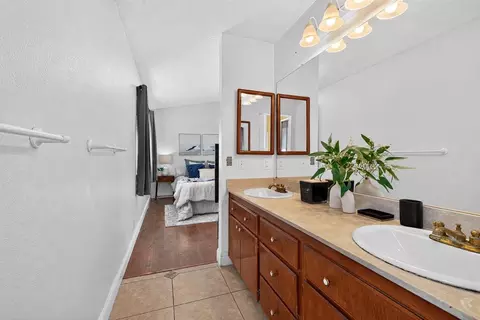 Bath - 3351 Cabrillo Dr, Tracy, CA 95376 photo 3 of 6