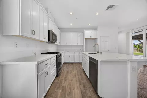 850 W Main St, Winters, CA 95694 photo 9