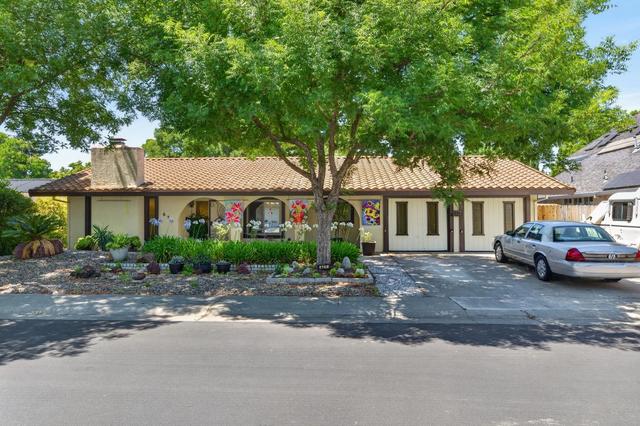 625 Estrella Pl, Davis, CA 95616