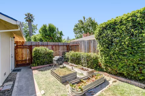 Exterior - 3226 Murchison Way, Carmichael, CA 95608 photo 6 of 12