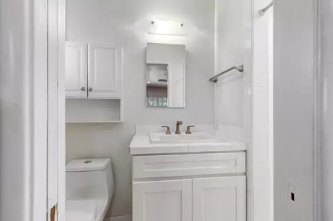 Bath - 3226 Murchison Way, Carmichael, CA 95608 photo 1 of 6