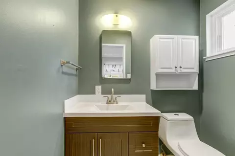Bath - 3226 Murchison Way, Carmichael, CA 95608 photo 6 of 6