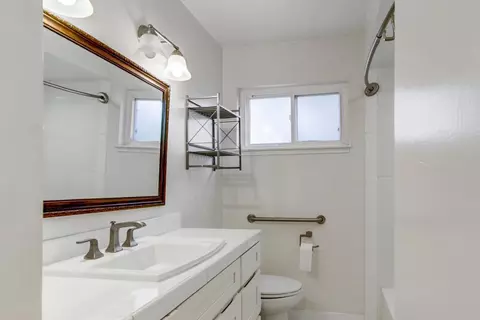 Bath - 3226 Murchison Way, Carmichael, CA 95608 photo 5 of 6