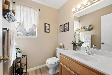 Bath - 3417 Keystone Way, Modesto, CA 95354 photo 1 of 5