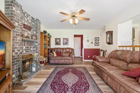 Living - 3417 Keystone Way, Modesto, CA 95354 photo 1 of 1